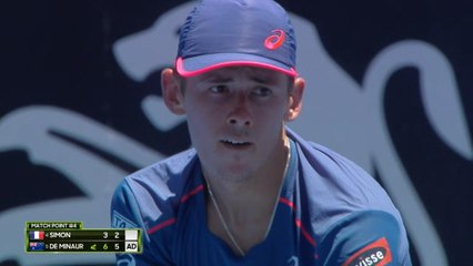 Sydney - De Minaur stoppe Simon en demi-finale