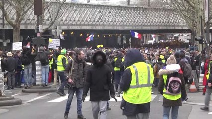 Fransa'da Sarı Yelekliler Yeniden Sokaklarda - Paris