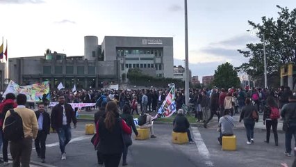 Kolombiya'da Başsavcı Martinez'in İstifası İçin Protesto