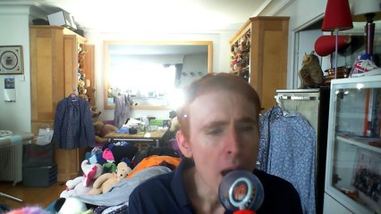 Wiwi égratigne "vete" de Las Amaya