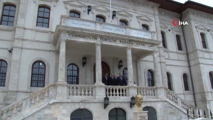 Trump'a Bir Asır Sonra Aynı Mekandan Aynı Cevap