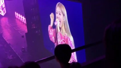 Lisa and Rose Singing Thai Song "Bao Bao" BLACKPINK 2019 IN BANGKOK