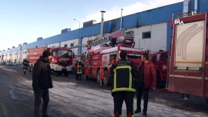 Mobilya atölyesinde çıkan yangın kontrol altına alındı