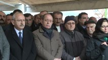 Kılıçdaroğlu, Vefat Eden Dayısının Eşi Belgüzar Gündüz'ün Cenaze Törenine Katıldı