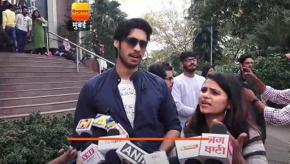 08- PUBLIC REVIEW OF FILM THE ACCIDENTAL PRIME MINISTER