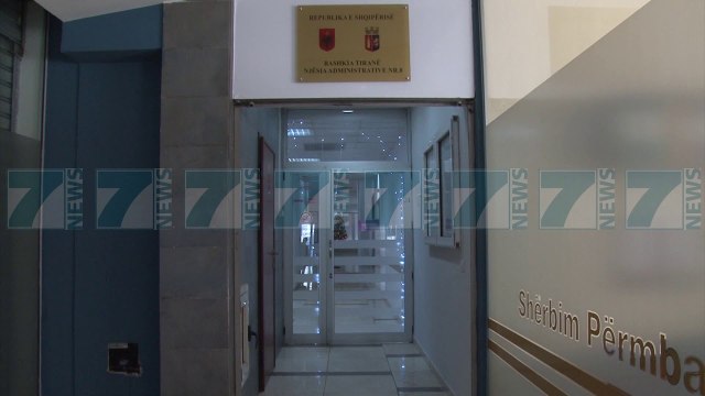 SHERBIM EDHE TE SHTUNEN PER APLIKIMIN E KARTES SE IDENTITETIT - News, Lajme - Kanali 7