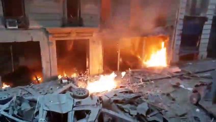 Explosion d'un immeuble à Paris : les images saisissantes des premiers instants qui ont suivi le drame
