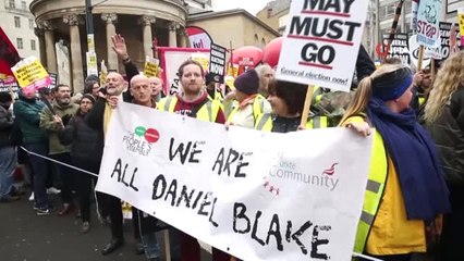 Sarı Yelekliler, Londra'da Hükumeti İstifaya Çağırdı