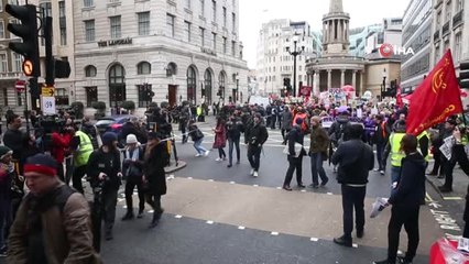 Sarı Yelekliler, Londra'da Hükumeti İstifaya Çağırdı
