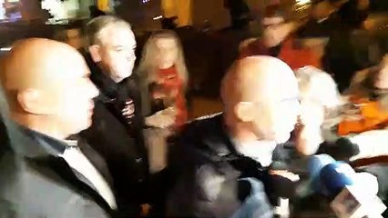 Antifeixistes escridassen Jorge Buxadé (Vox)