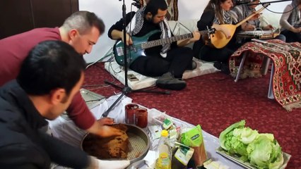 Öğretmenler, öğrencileri için çiğ köfte yoğurdu - HAKKARİ