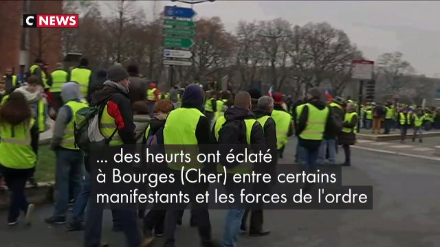 Gilets jaunes : heurts entre certains manifestants et forces de l’ordre à Bourges