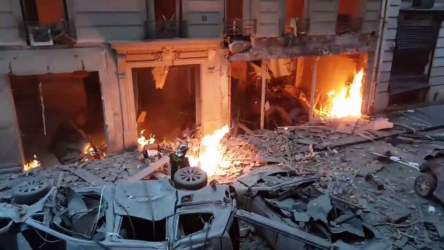 Explosion dune boulangerie à Paris, les premières images choc