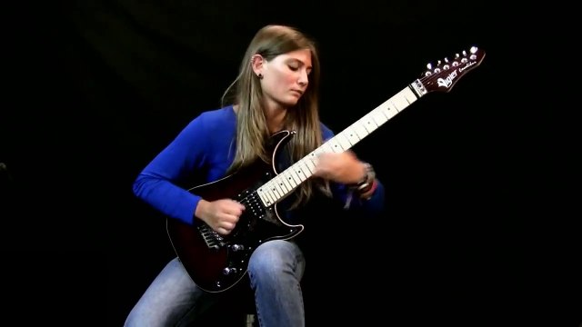 Elle joue du Beethoven à la guitare électrique !