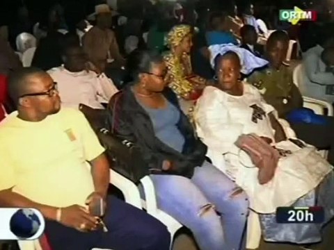 ORTM/Lancement de la première foire de vente de voiture d’occasion sur les berges du fleuve Niger 