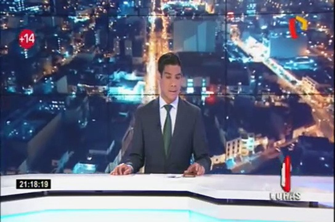 Actriz Rebecca Jones estuvo a punto de ser aplastada por su auto