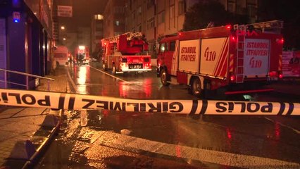 Çekmeköy'de Park Halindeki CHP Seçim Aracında Yangın