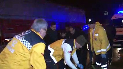 Kazazedeye yardıma gidenlere otomobil çarptı: 2 ölü, 3 yaralı - KONYA