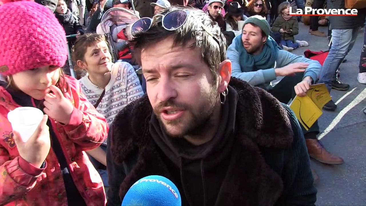 Ils étaient nombreux a la Friche de la Belle de Mai pour l'ouverture de la Biennale