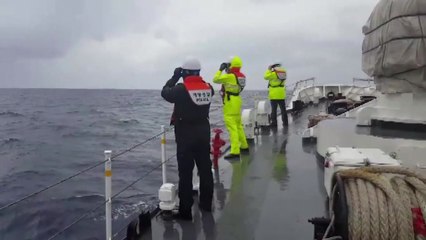 포항 어선 화재 실종자 못 찾아...야간에도 수색 / YTN