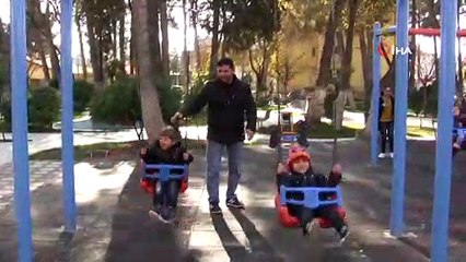 Sınırın sıfır noktasında bahardan kalma günler yaşanıyor