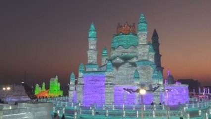 El Festival de Hielo y Nieve de Harbin vuelve a fascinar en su 35 aniversario