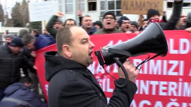 İstanbul- Uzel Traktörün Eski Çalışanlarından Fabrika Önünde Tazminat Protestosu