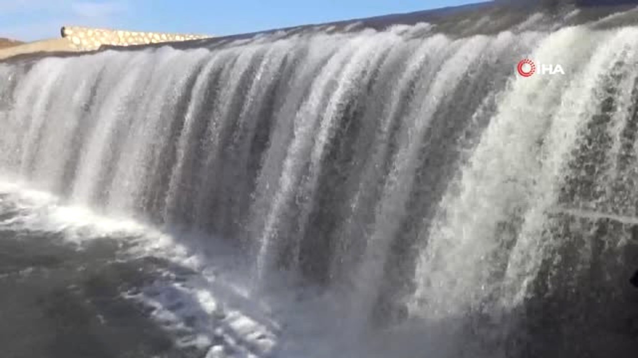 Gercüş Kırkat Gölet'i Doluluk Oranında Yüzde 100'ü Aşınca Taştı