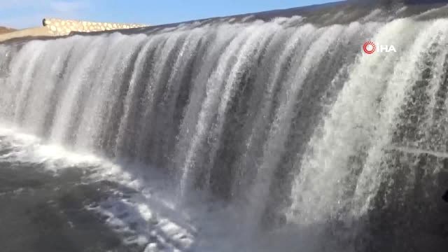 Gercüş Kırkat Gölet'i Doluluk Oranında Yüzde 100'ü Aşınca Taştı