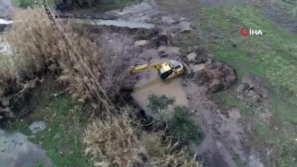 Sular altında kalan Manisa Ovası havadan görüntülendi