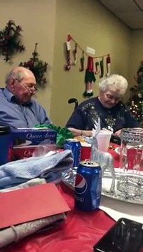 Adorable : quand une femme de 67 ans reçoit une nouvelle bague