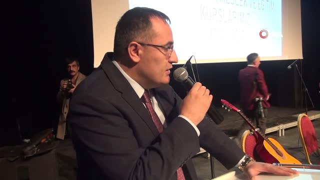 İpekyolu Belediyesi'nden Yıl Sonu Etkinliği...kursiyerler Hünerlerini Sergiledi