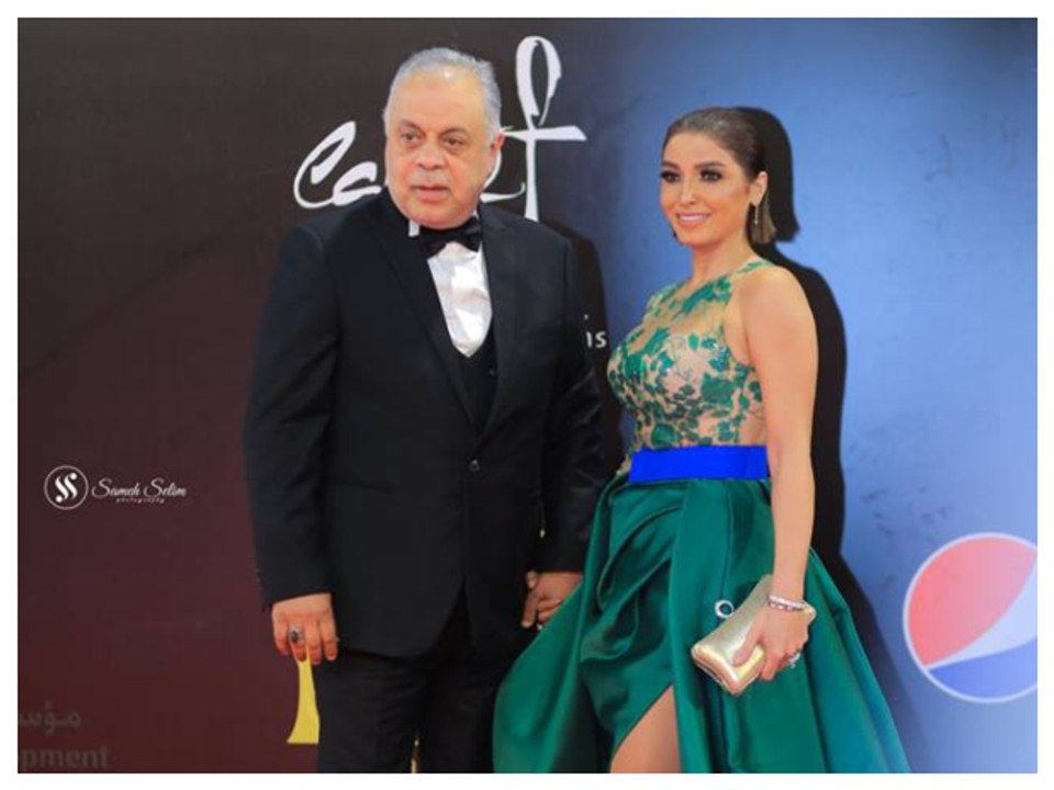 شاهد: هكذا احتفلت روجينا زوجة الفنان أشرف زكي بعيد ميلاده.. هؤلاء حضروا