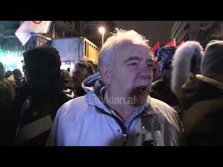 Opozita serbe proteston kunder Presidentit Vucic