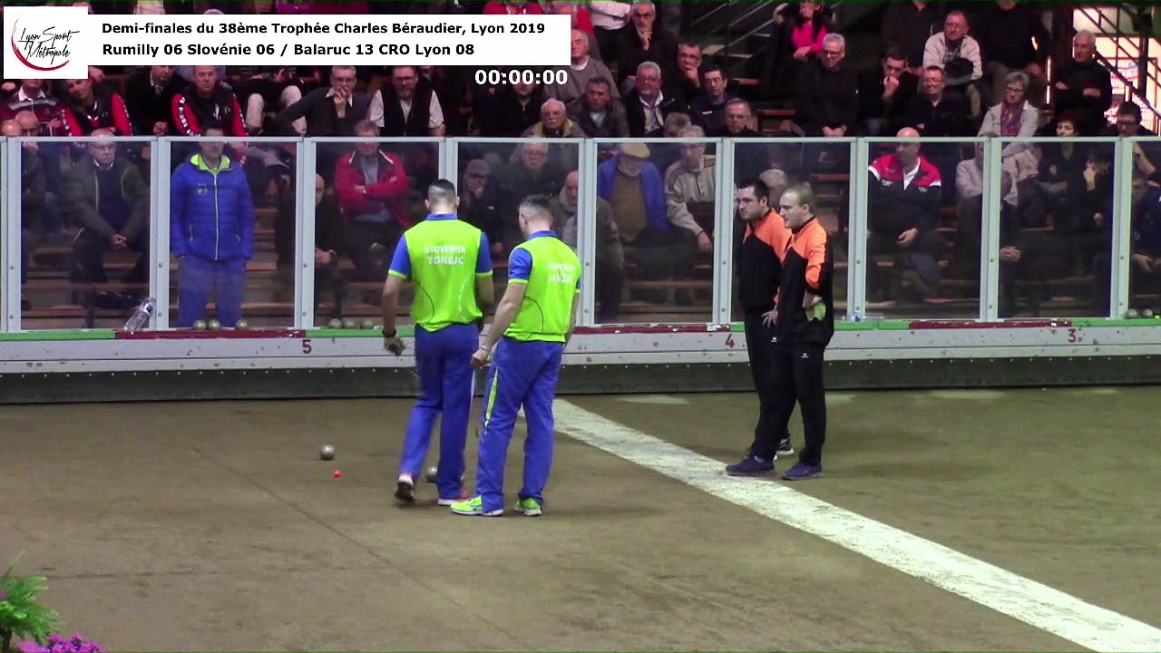 Extraordinaire fin de demi-finale avec trois boules chaudes entre Rumilly et la Slovénie pour une place en finale, 38ème Trophée Charles Béraudier, Lyon 2019