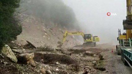 Spil Dağı heyelan riski nedeniyle ulaşıma kapatıldı