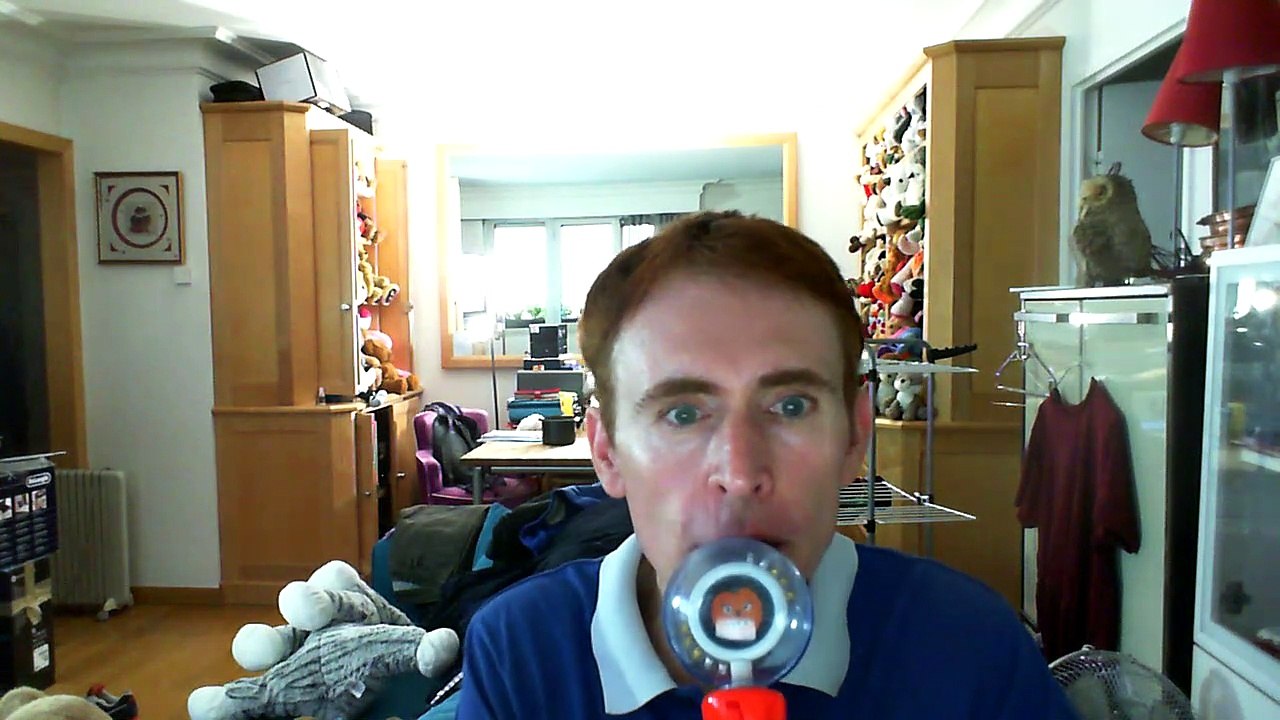 Wiwi égratigne "pardon si vous avez mal à l'Espagne" de Serge Utge-Royo