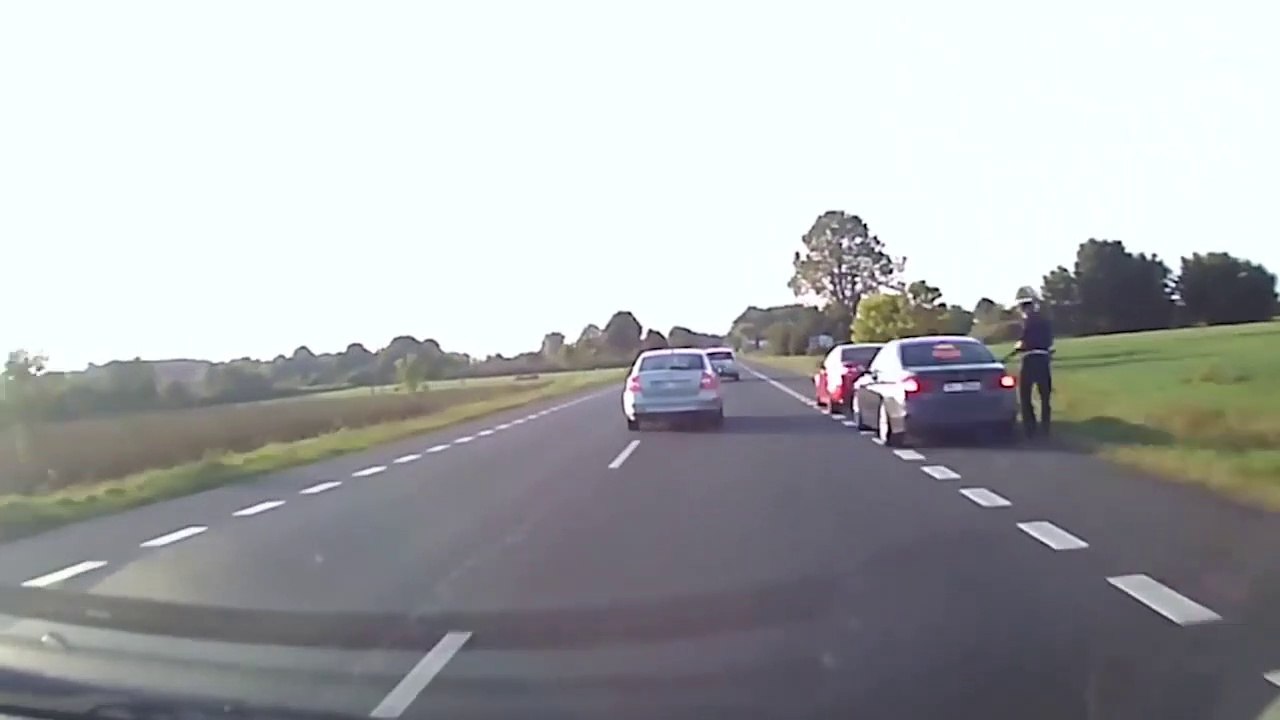 Un conducteur double comme un sauvage et se fait rattraper par le karma