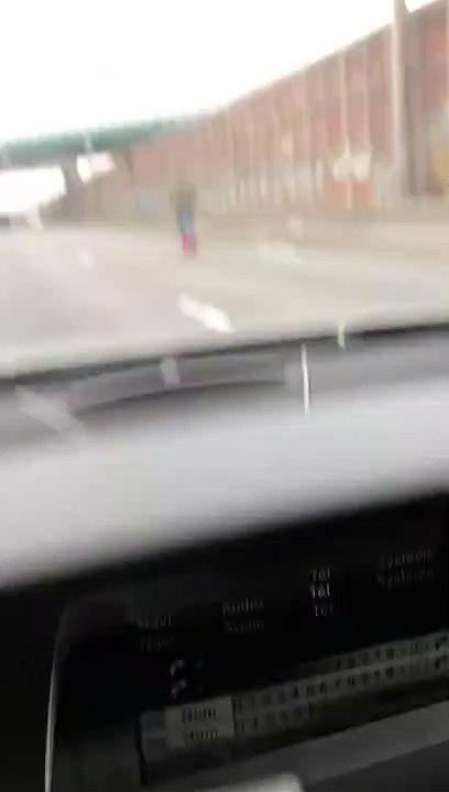 Il fait de la trottinette à 85 km/h sur l'A86 France