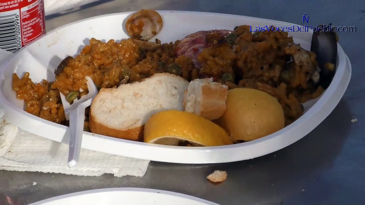 VOX derrota a encapuchados CDR y ultraizquierda en Hospitalet y disfruta de su paella