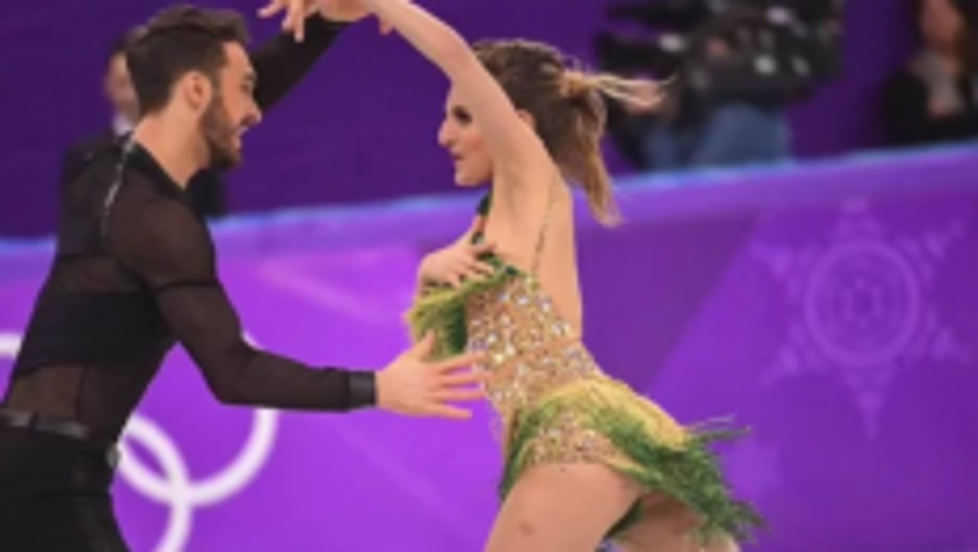 Figure skater Gabriella Papadakis breaks own record and wins Winter Olympic  silver medal after wardrobe malfunction nightmare - video Dailymotion