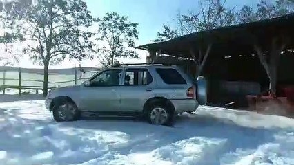 Opel Frontera Drift in Snow Part 2