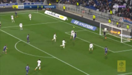 Depay at the double as Lyon extend unbeaten run