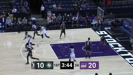 Amida Brimah throws down the alley-oop!