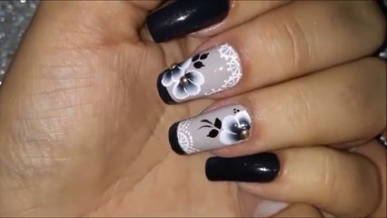 unhas decoradas/flor carga dupla