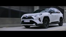 The new Toyota RAV4 Hybrid Day Driving in the City