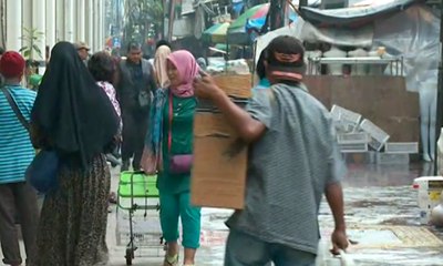 Masih Ada PKL Jualan di Trotoar Tanah Abang