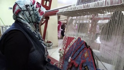 Çoruh Havzası'nın motifleri seccade ve kilimleri süslüyor - ARTVİN