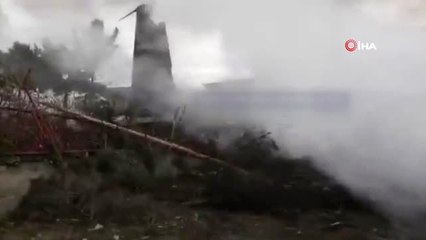 İran Ordusu Sözcüsü Hani: "Fetih Havaalanı'nda Yaşanan Kaza Sonucunda 1 Kişi Hariç Tüm Mürettebat...