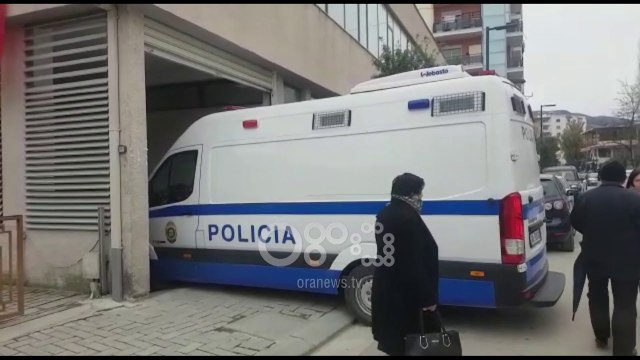 Ora News - Vjedhja në Pashaliman, sot 4 ushtarakët njihen me masën e sigurisë